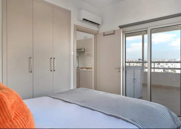 Phaedrus Living Harbour Heights Apartamento *